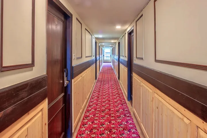 Манали: The Katoch Grand Resort