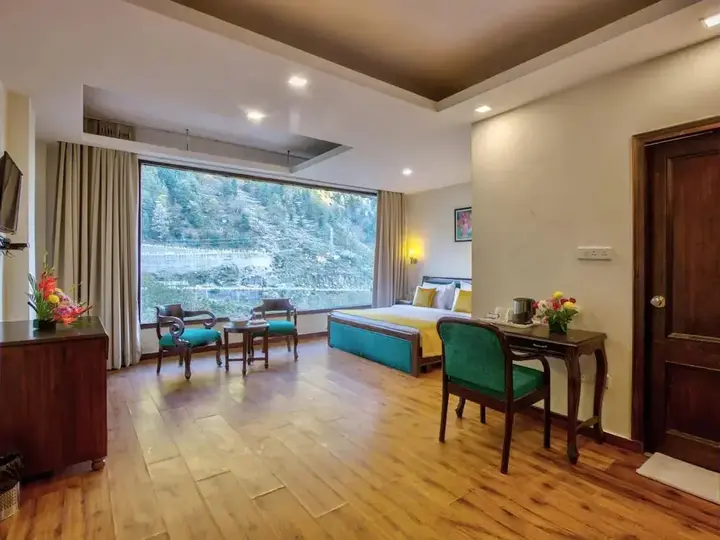 Манали: The Katoch Grand Resort