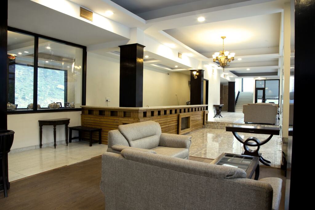 Манали: The Katoch Grand Resort
