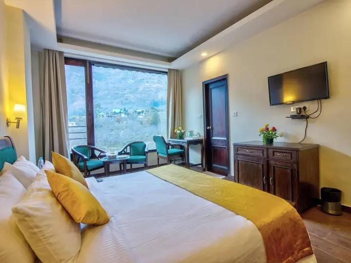 Манали: The Katoch Grand Resort