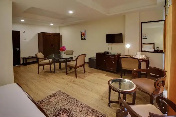 Манали: The Katoch Grand Resort