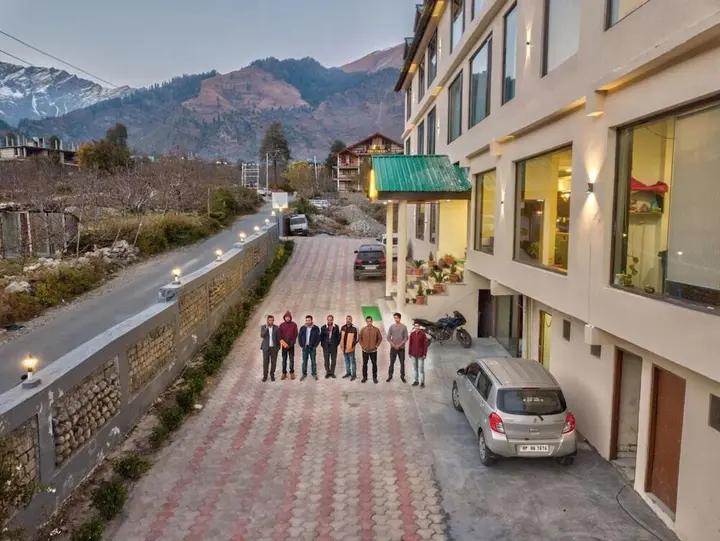 Манали: The Katoch Grand Resort