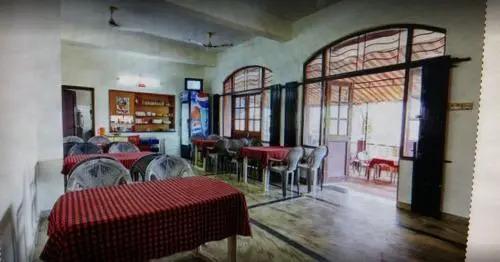 Верем: OYO 2686 Hotel Shaurya