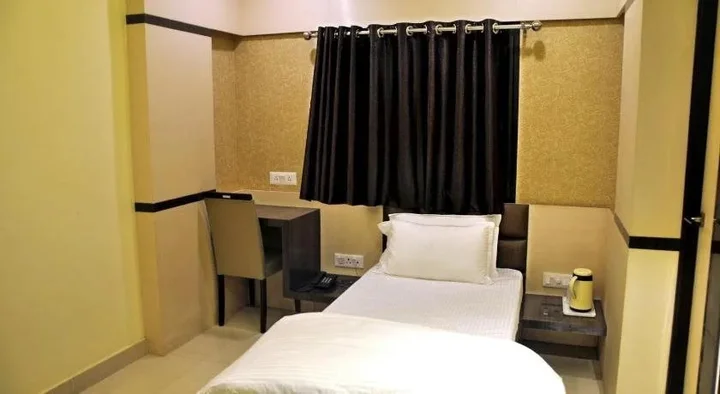 Канпур: Hotel Tirupati Galaxy