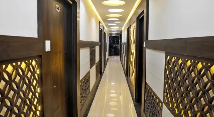 Канпур: Hotel Tirupati Galaxy