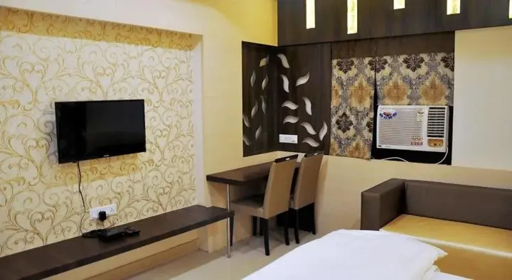 Канпур: Hotel Tirupati Galaxy