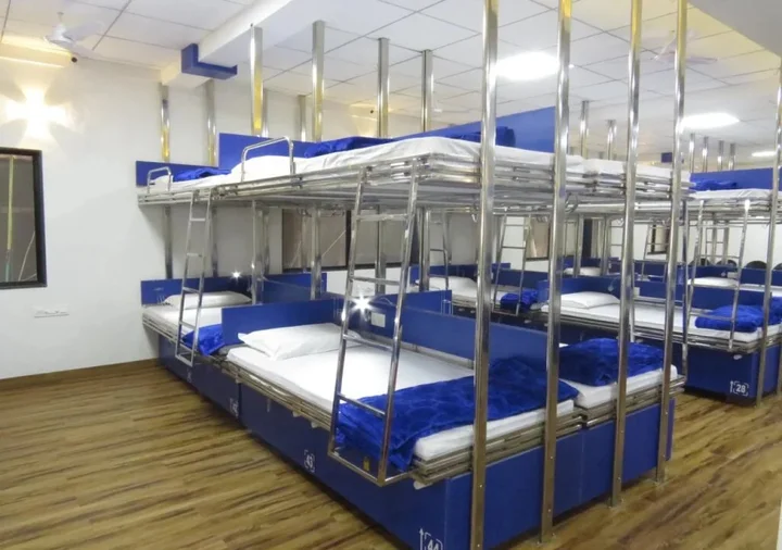 Индаур: Jainam Dormitory