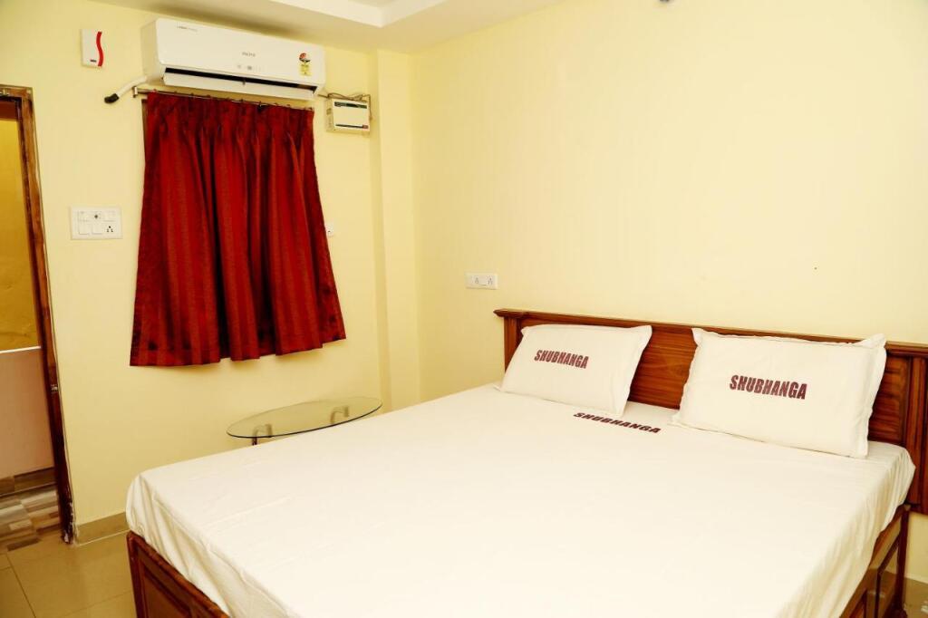 Шрикалахасти: Hotel Shubhanga Residency