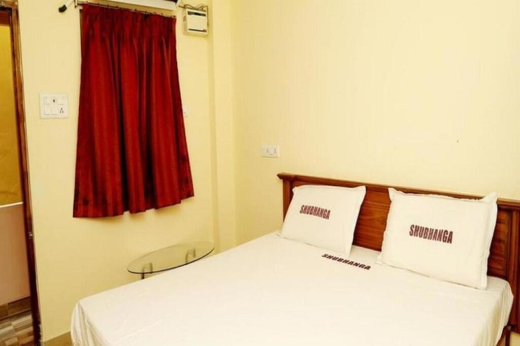 Шрикалахасти: Hotel Shubhanga Residency