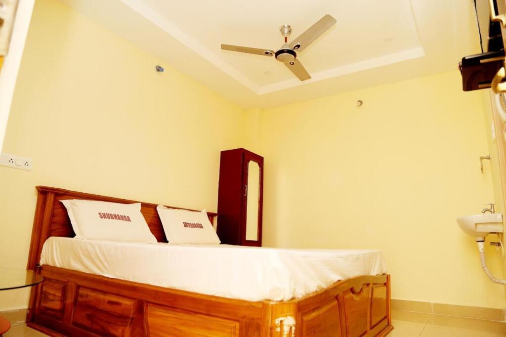 Шрикалахасти: Hotel Shubhanga Residency