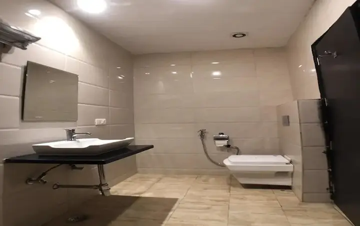 Нью-Дели: Solitaire Hotel
