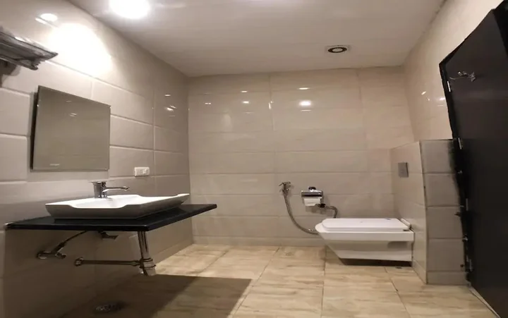 Нью-Дели: Solitaire Hotel