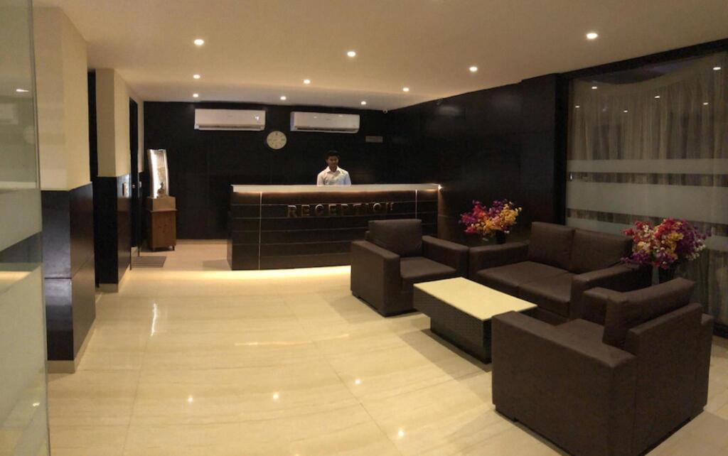 Нью-Дели: Solitaire Hotel