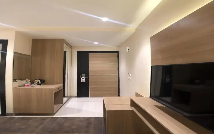 Нью-Дели: Solitaire Hotel