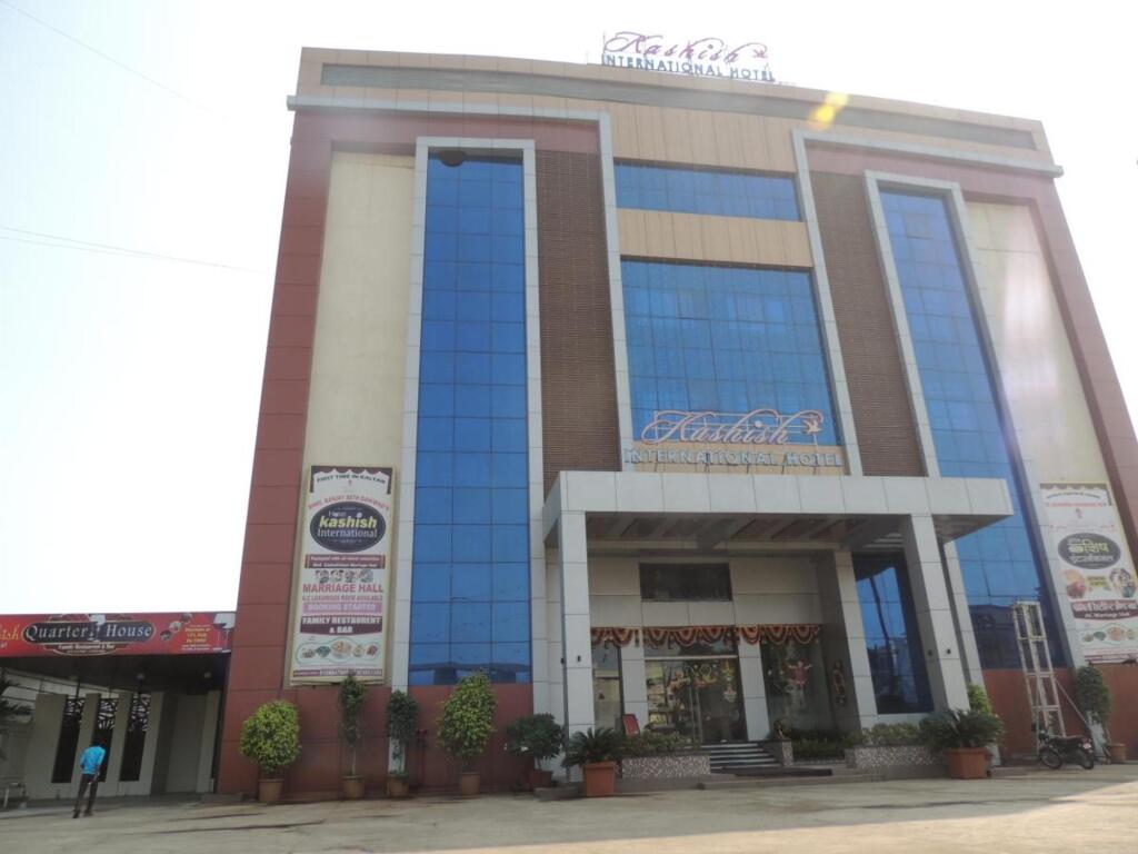 Тхане: Hotel Kashish International