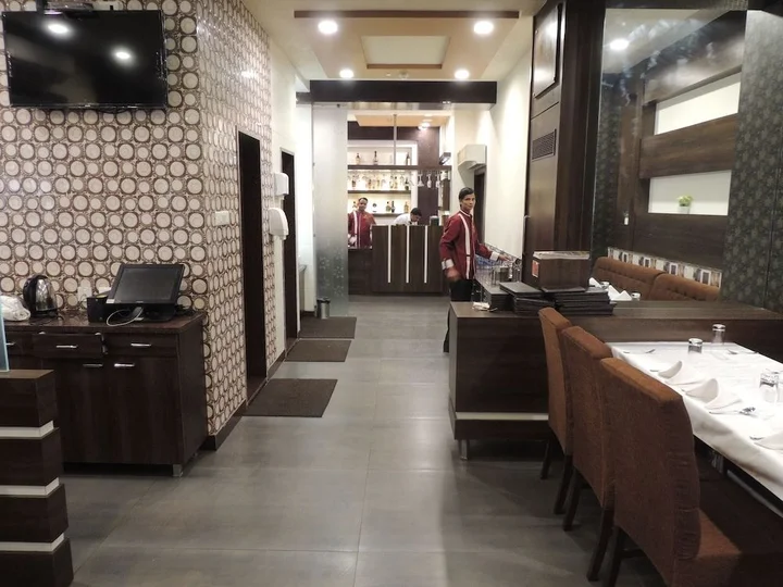 Тхане: Hotel Kashish International