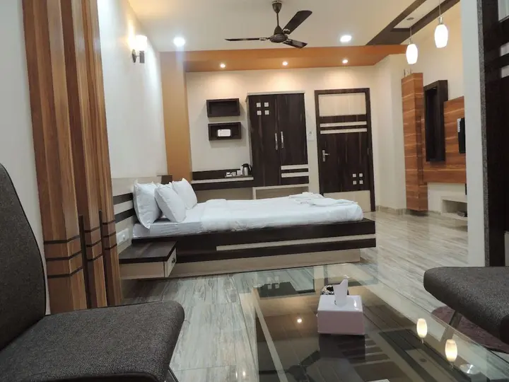 Тхане: Hotel Kashish International