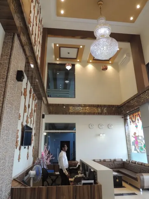 Тхане: Hotel Kashish International