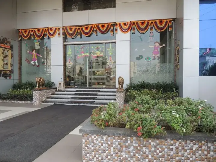 Тхане: Hotel Kashish International