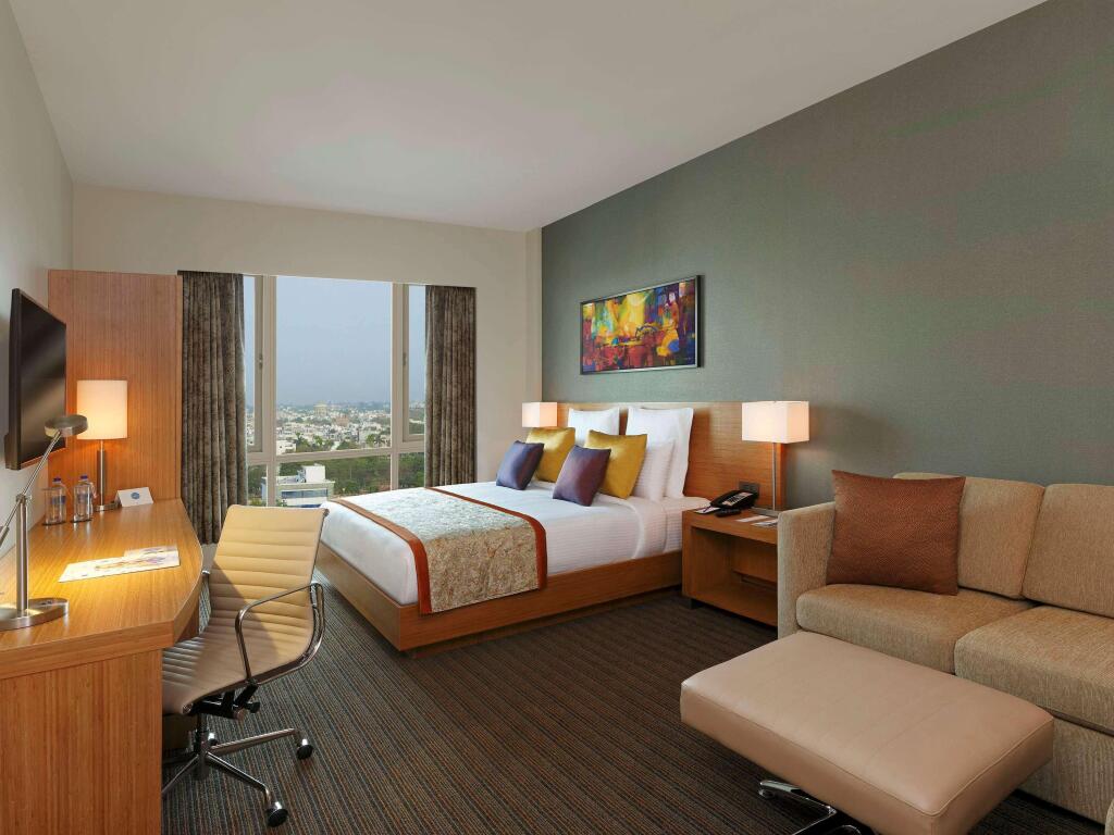 Лакхнау: Novotel Lucknow Gomti Nagar Hotel