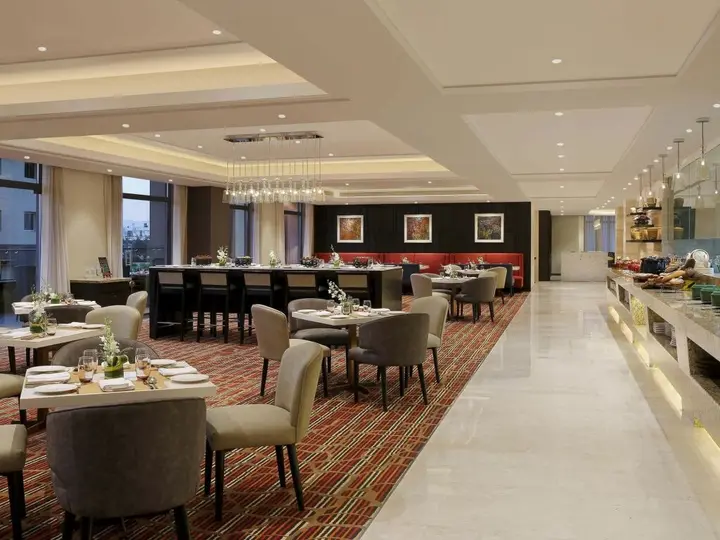 Лакхнау: Novotel Lucknow Gomti Nagar Hotel