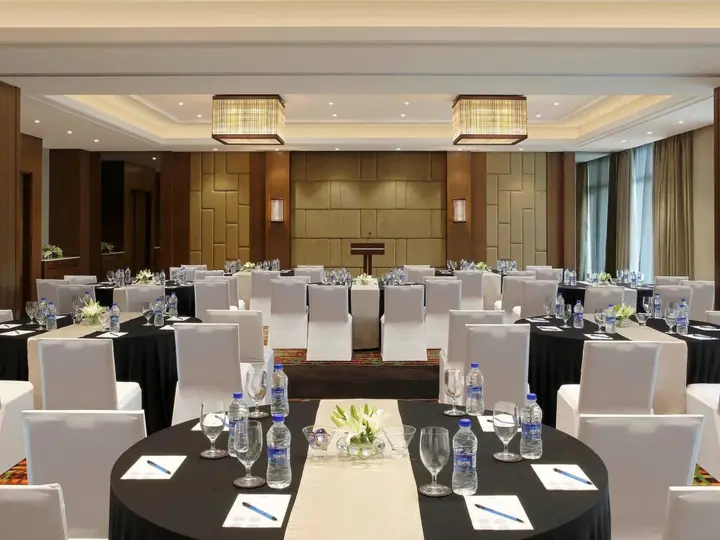 Лакхнау: Novotel Lucknow Gomti Nagar Hotel