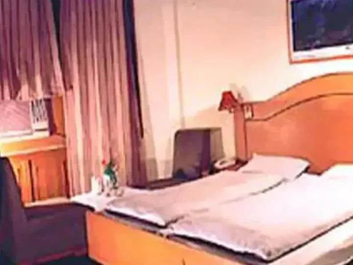 Дехрадун: Hotel Atithi
