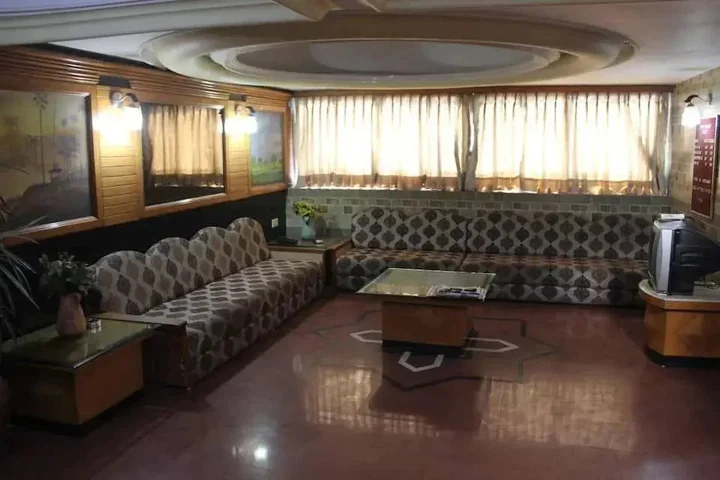 Ахмедабад: Hotel Unnati