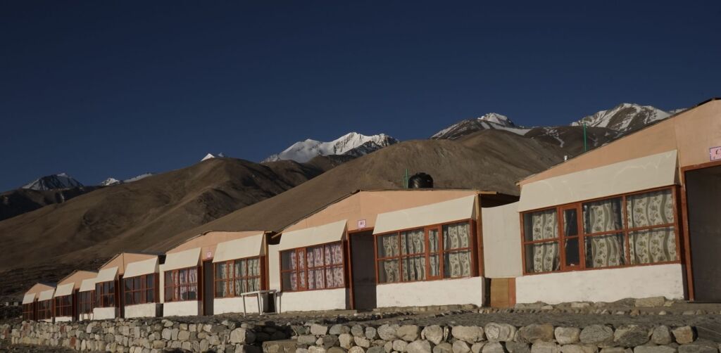 Лукунг: Pangong Holiday Cottages