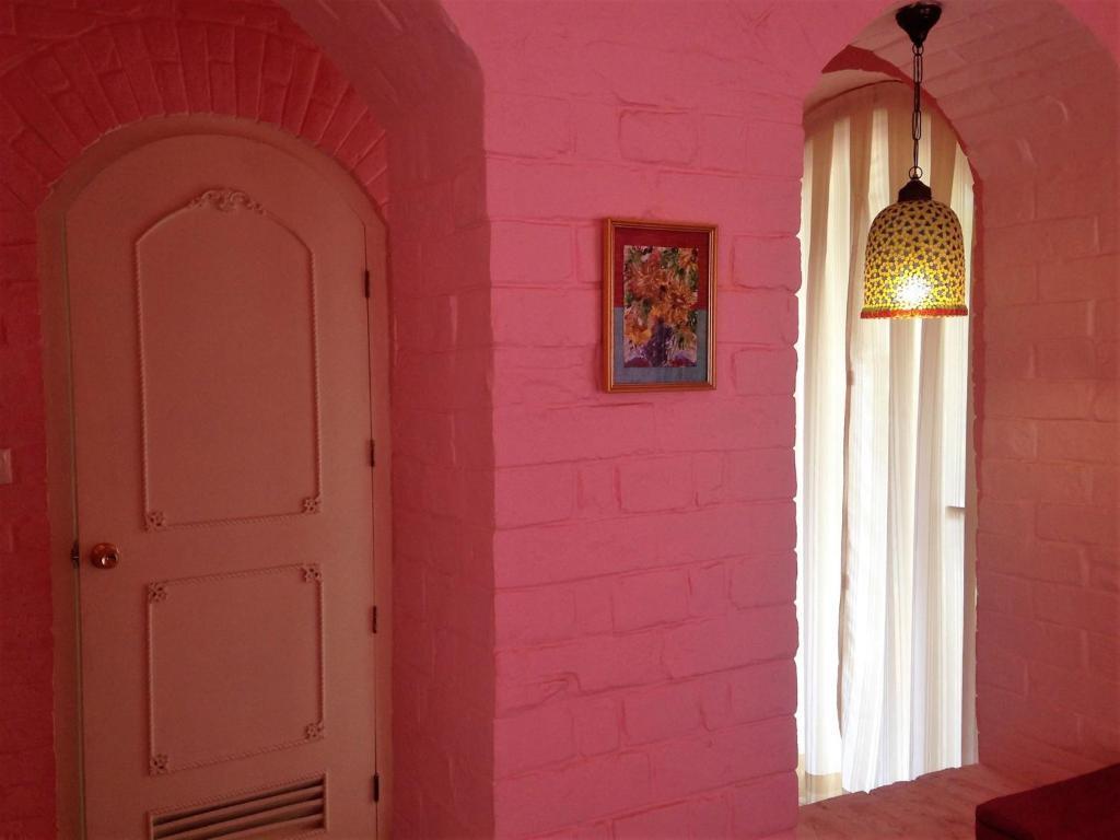 Сарнатх: Rose Heritage Home