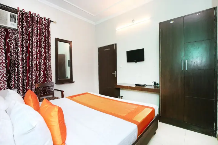 Джаландхар: Hotel Hotel Arneja