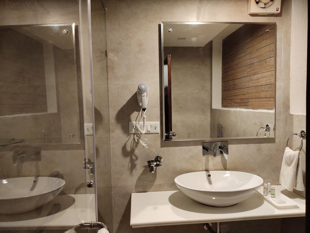 Массури: Ahr Hotel Radha Residency