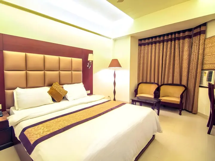 Матхура: Hotel Abhinandan