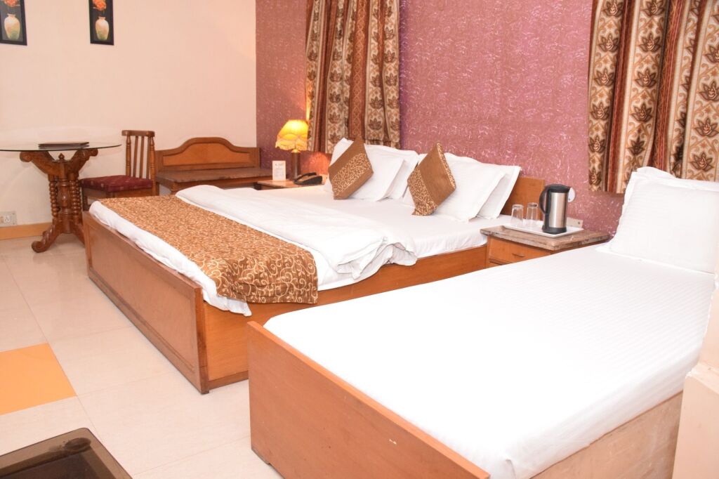 Матхура: Hotel Abhinandan