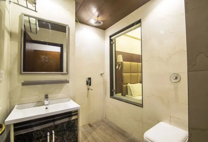 Матхура: Hotel Abhinandan
