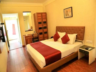 Кондотти: Hotel Malabar Inn