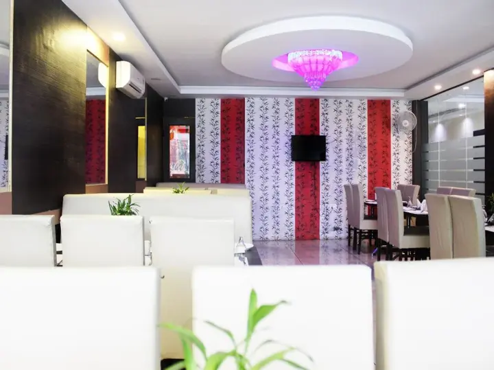 Бахадрабад: Hotel Gangotri