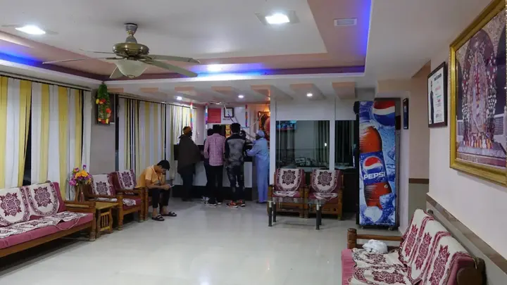 Ширди: Hotel Sai Shraddha