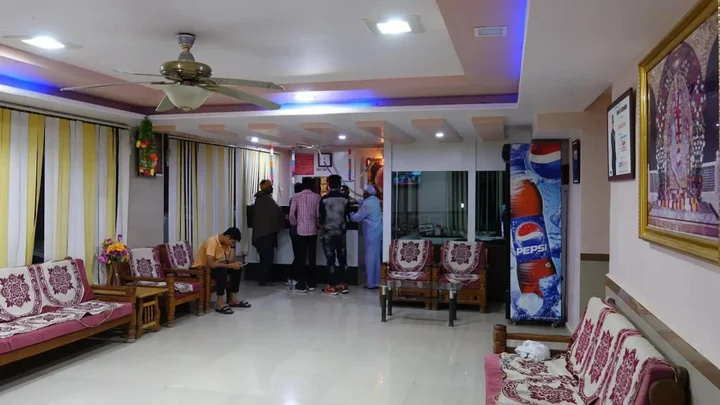 Ширди: Hotel Sai Shraddha