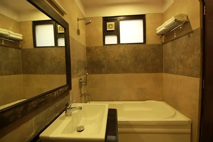 Бхивади: Hotel Inderlok Ananta