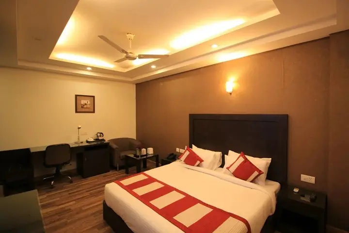 Бхивади: Hotel Inderlok Ananta