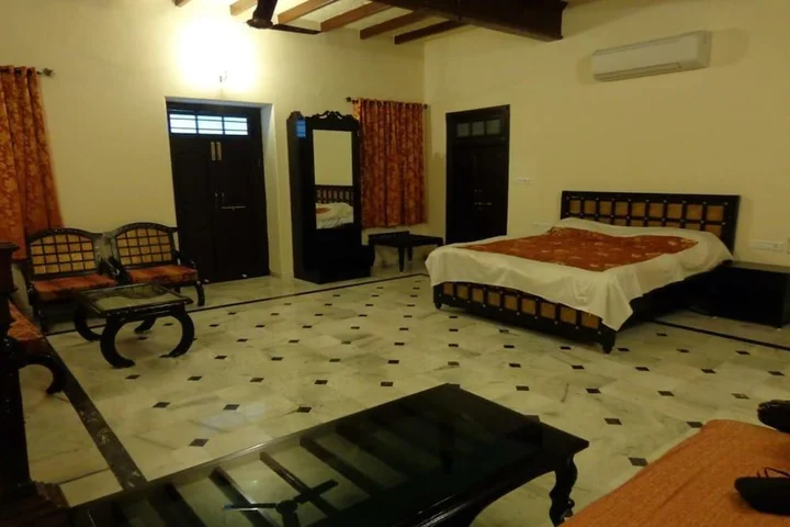 Павагадх: Champaner Heritage Resort