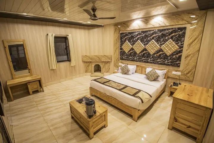 Пачмарай: ARK Resorts