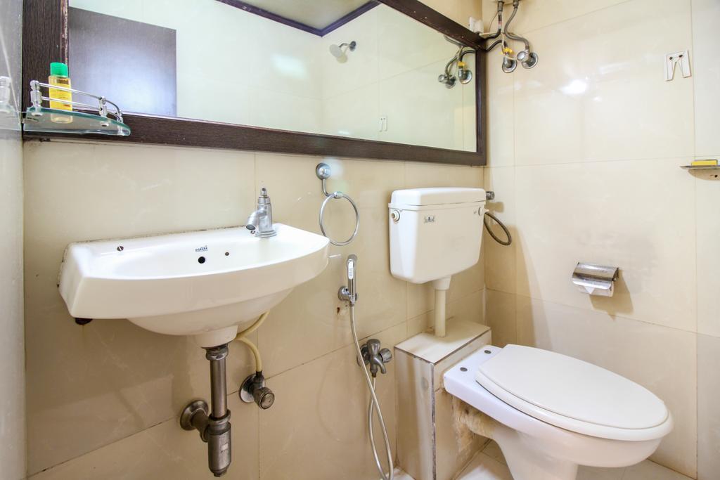 Мумбаи: FabHotel Midaas Comforts