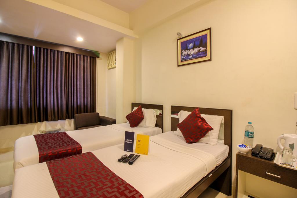 Мумбаи: FabHotel Midaas Comforts