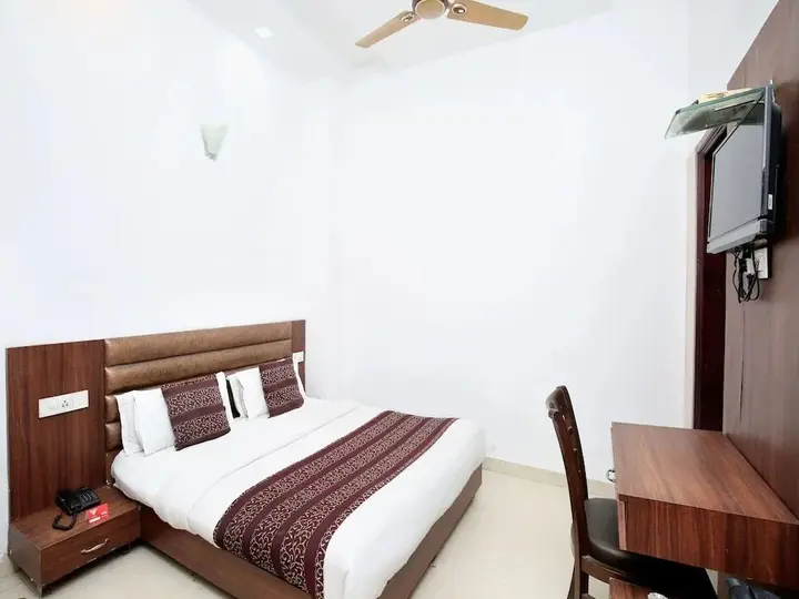 Амритсар: OYO 14515 Hotel Paras Regency