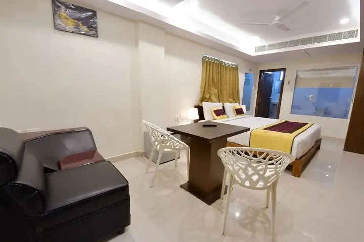 Висакхапатнам: Sri Maharaja Inn