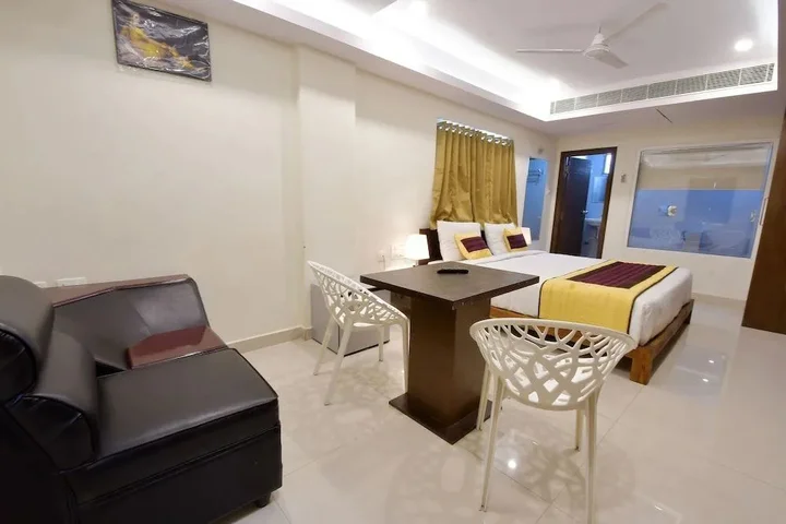 Висакхапатнам: Sri Maharaja Inn
