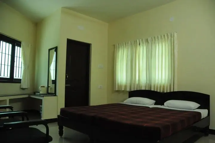 Салем: Hotel KC Yercaud