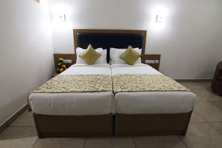 Берпер: Hotel Trinetar Gardens